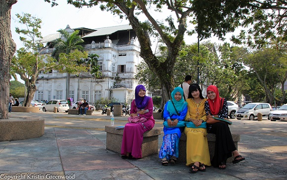 Photo Of The Week – Girls Hanging Out In Georgetown Penang Malaysia