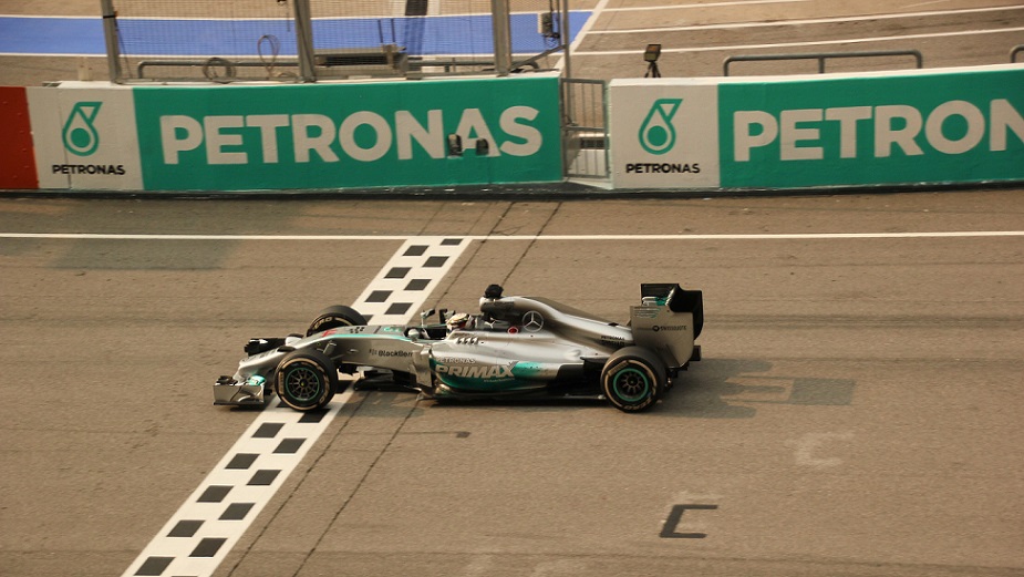 Video: Highlights Formula 1 Race With Build Up & After Race