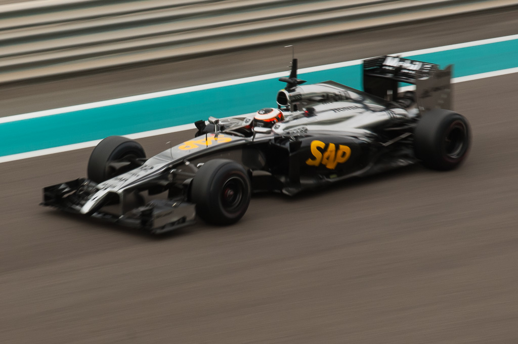 Video: F1 Abu Dhabi Testing 25 November 2014