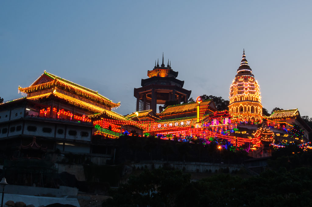 Photo Of The Week – Kek Lok Si Temple Penang Malaysia Display of Lights Chinese New Year