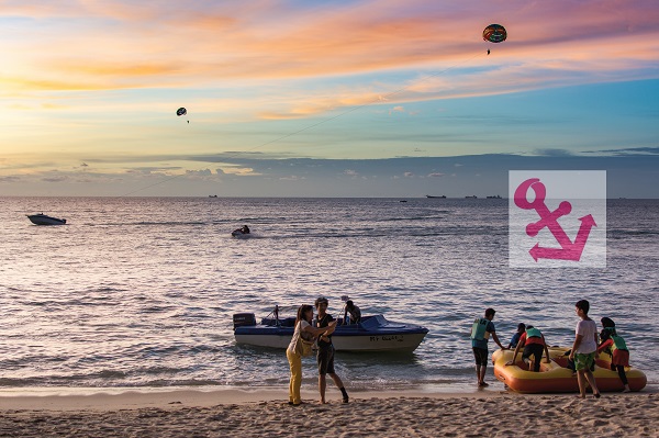 Photo Of The Week – Sunset at Batu Ferringhi Beach on Penang Island of Malaysia