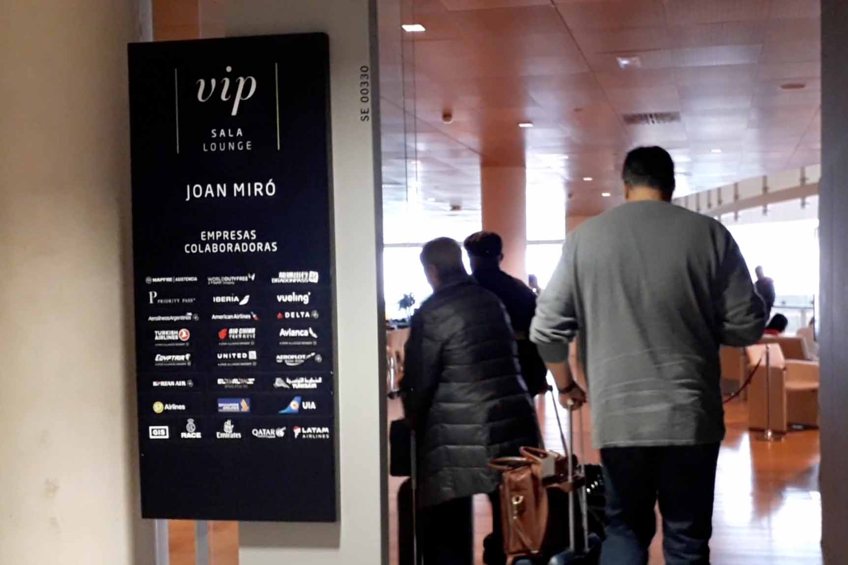 Video: Review of VIP Airport Lounge Miro at Barcelona Airport
